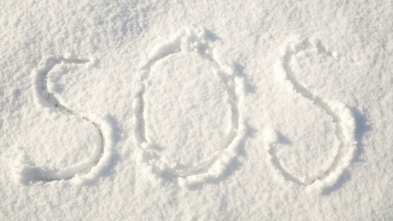 Мъж беше спасен след като прекара три седмици без подслон