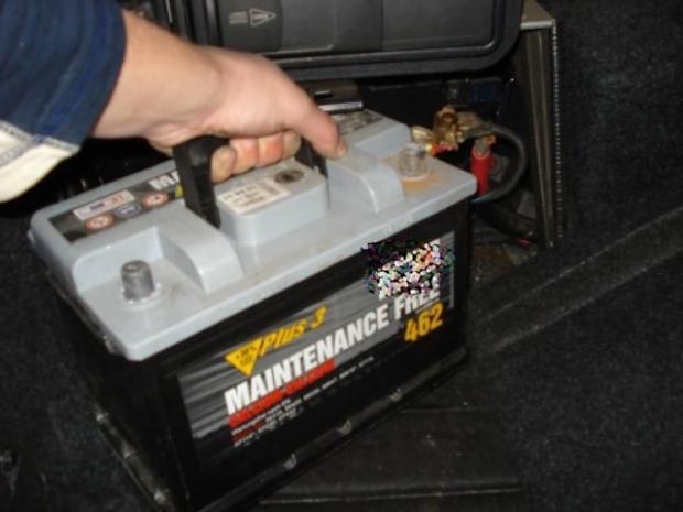 В нощта срещи неделя са били обрани няколко коли в