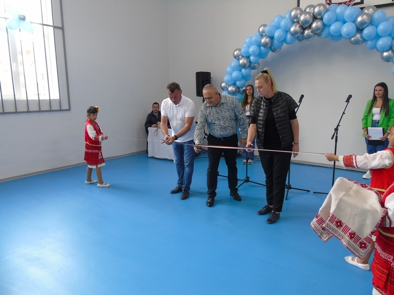 Днес учениците в СУ Христо Ботев в село Габаре осъществиха