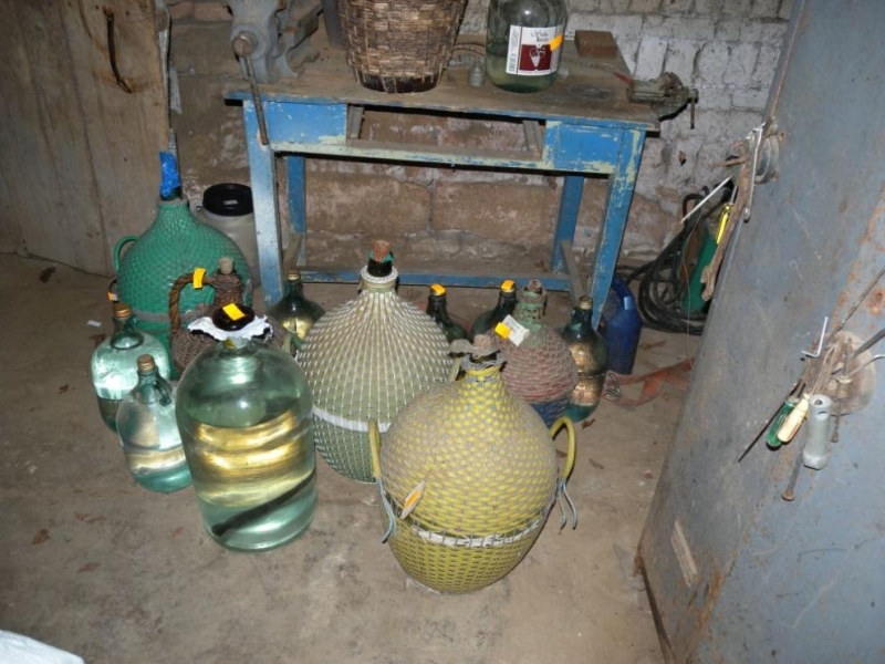 Четирима души са задържани за разпространение на акцизни стоки без