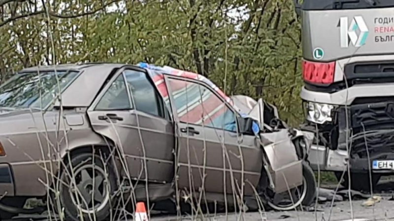 Общо 576 катастрофи от които 445 са с материални щети