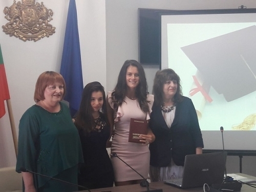 Теодора Иванова и Александра Ангелова са отличничките на Враца които