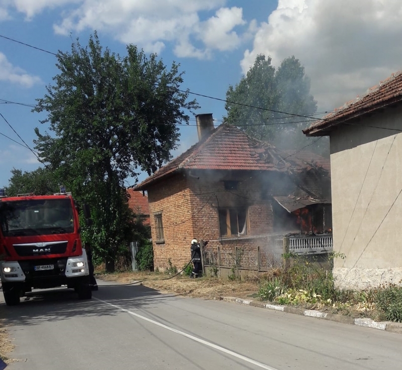 Цяло село във Врачанско се обедини в подкрепа на семейство