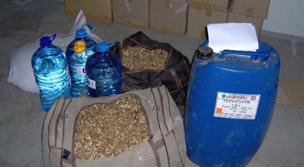 Натопиха го Ченгета тарашиха дома на млад дилър от Лом