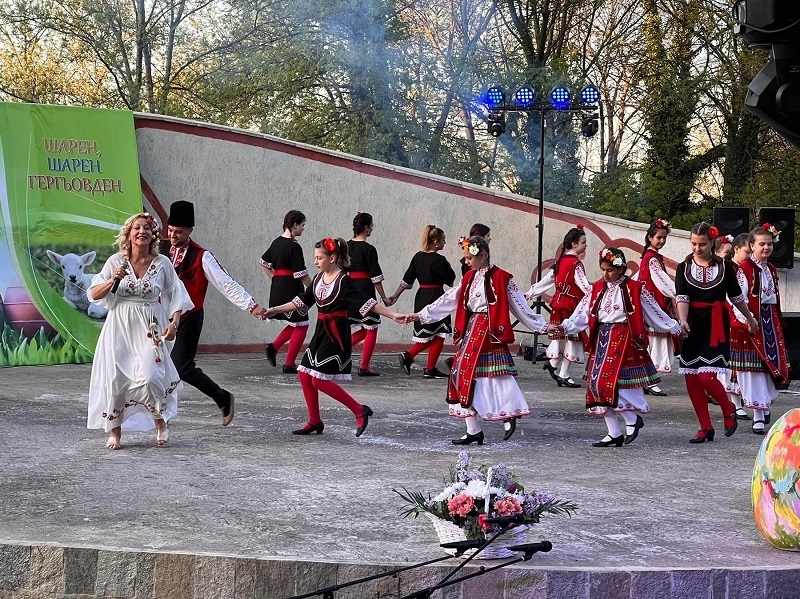 С богата програма отбелязаха Великден в Оряхово /снимки/