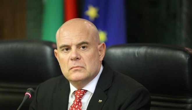 Дебатите във Висшия съдебен съвет за предсрочното освобождаване на главния прокурор Иван Гешев ще