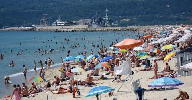 Българските туристи са по разбрани и дисциплинирани на плажа от чужденците