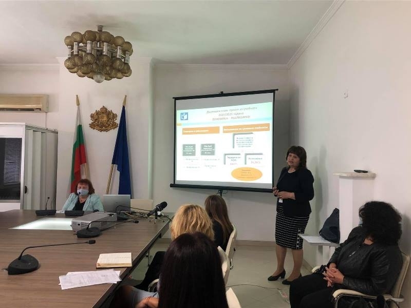 Началникът на Регионалното управление на образованието във Враца Галина