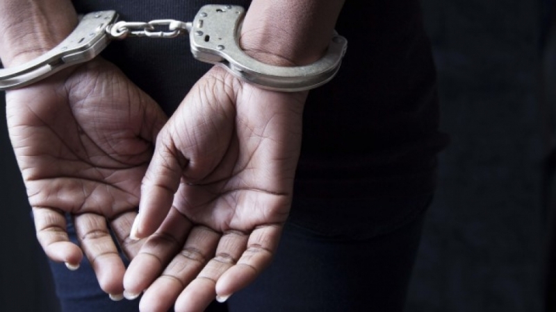 Задържали са 36 годишна жена за кражба във Врачанско съобщиха от