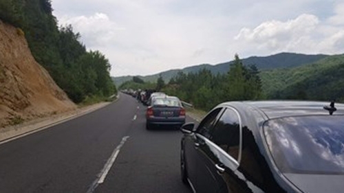 За трети пореден ден по граничните пунктове се образуват огромни