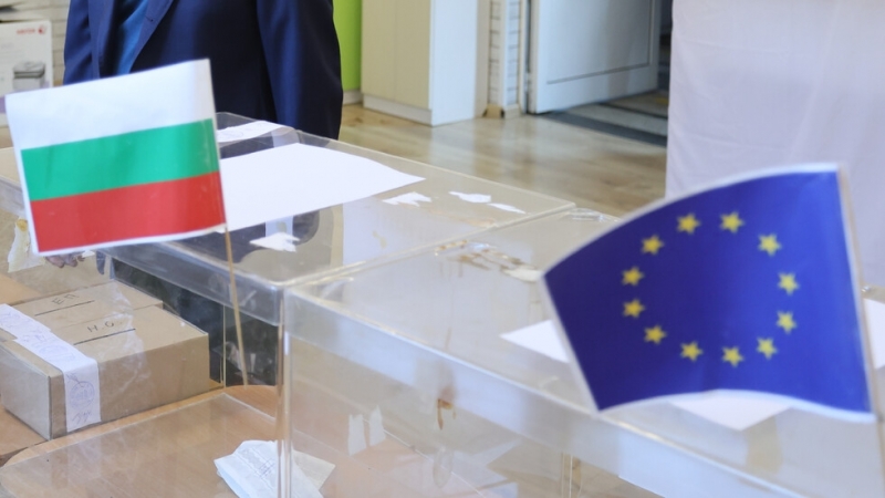 Коалицията ГЕРБ СДС печели изборите за национален и Европейски парламент с