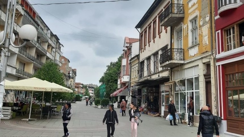 Частен съдебен изпълнител обяви на търг четиристаен апартамент в Лом