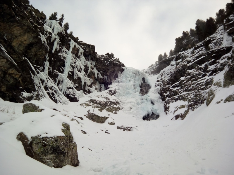 Водопадът Скакавица 70 м който е най високият водопад в Рила