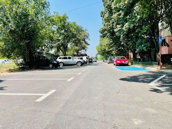 От днес продължава разчертаването на паркоместа на всички новоасфалтирани междублокови