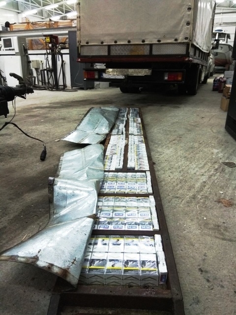 Нови два опита за незаконен износ на 60 900 къса