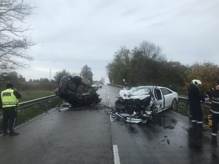 Общо 556 души са загинали а 7576 са били ранени