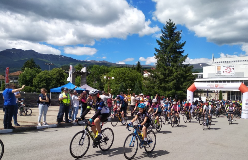 Над 300 души са взели участие в първия шосеен велопоход