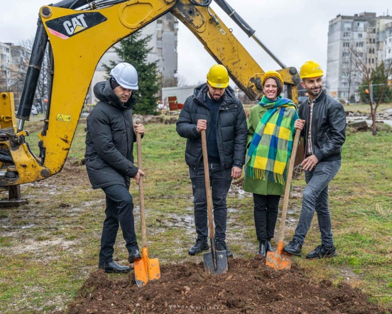 Със символична първа копка бе поставено началото на строителството на