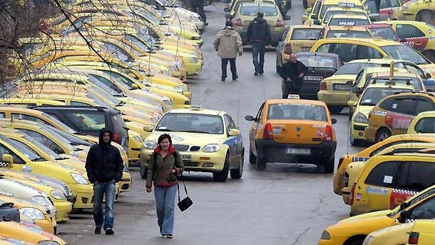 Национална среща на таксиметровите шофьори се провежда в Ямбол След