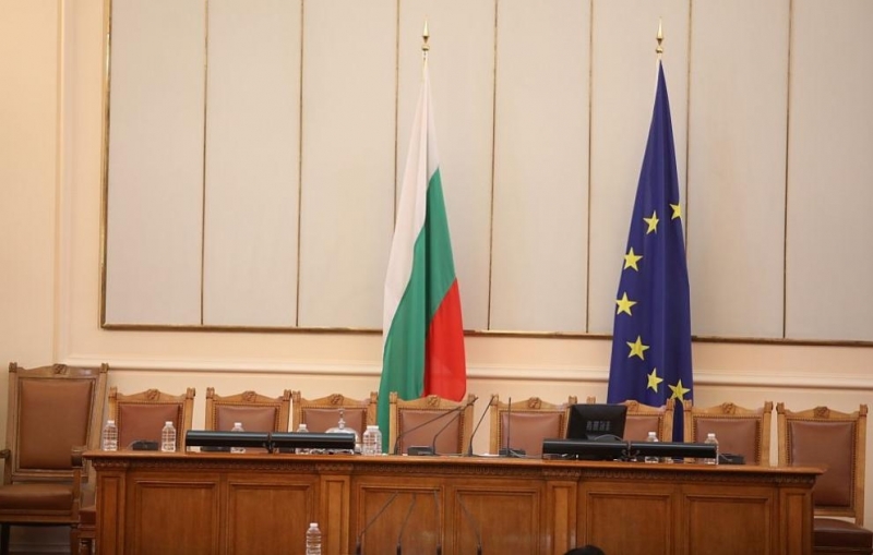 Обявиха първите прогнозни резултати от предсрочните парламентарни избори в България