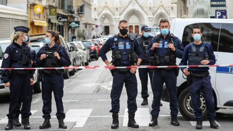 Още четирима души са задържани заради нападението в базиликата Нотр