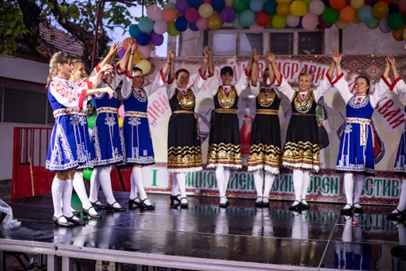 Втори национален фолклорен фестивал Пей танцувай и в Моравица лудувай