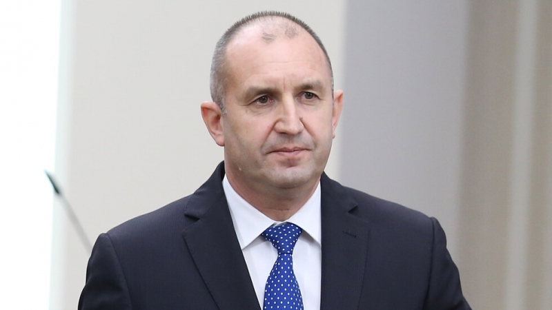 Президентът Румен Радев върна за ново обсъждане отделни текстове от