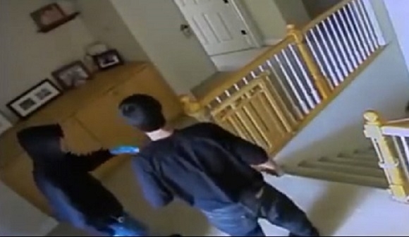 Полицаи са хванали тийнейджъри откраднали пари от къща във врачанското