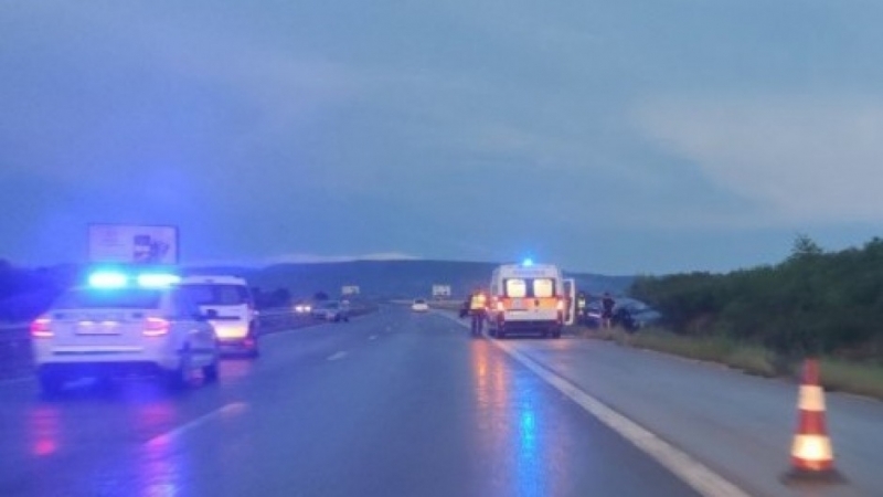 Двама души загинаха при тежка катастрофа на автомагистрала Хемус в посока Варна