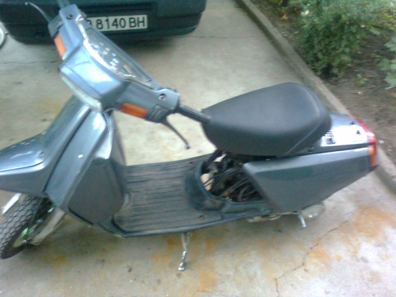 Полицията е заловила мъж да кара нередовен скутер във Врачанско