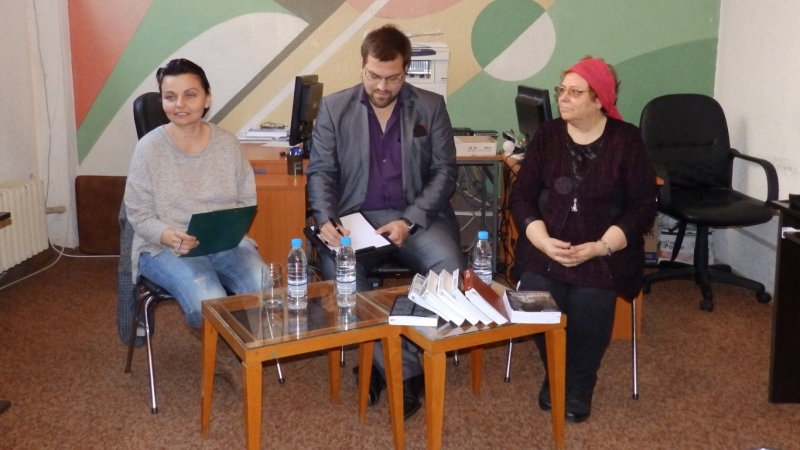 Регионална библиотека Гео Милев в Монтана благоевградската писателка Красимира Кацарска