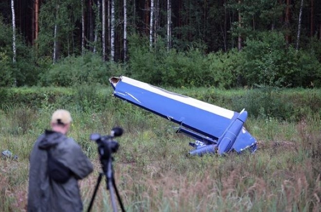 Русия прави генетични тестове на телата от самолета на Евгений