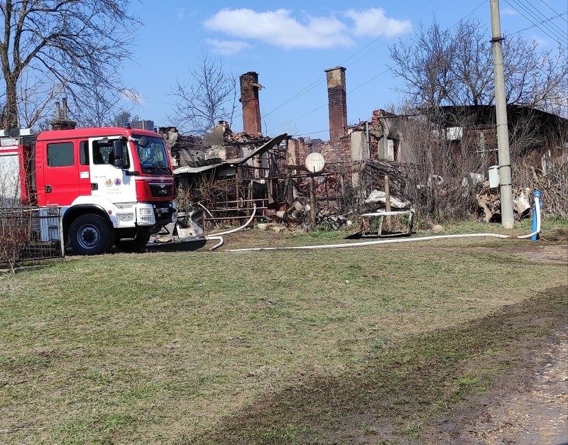 Пожар е унищожил къща в монтанското село Мадан научи агенция