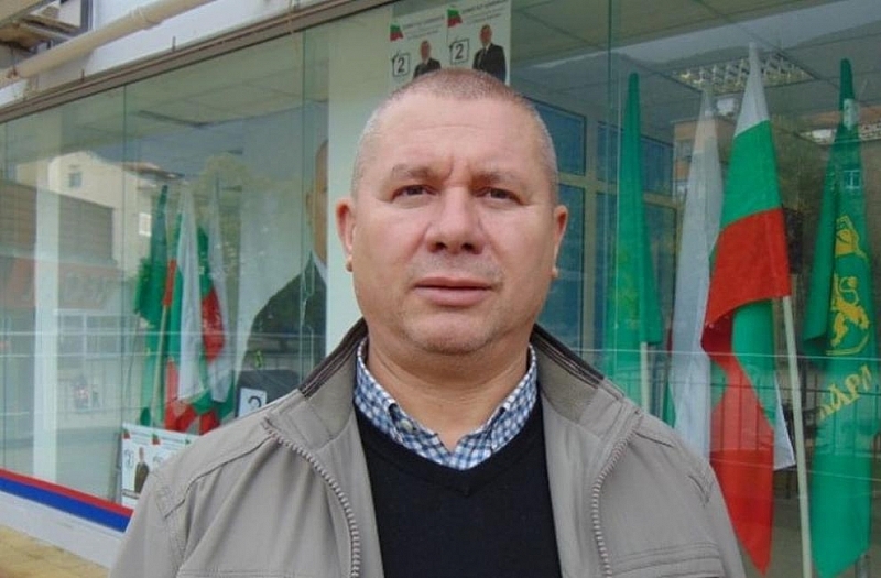 Ген. Шивиков за Караянчева: ”ХОди пеша, бе!”, а сега мълчи за метрото