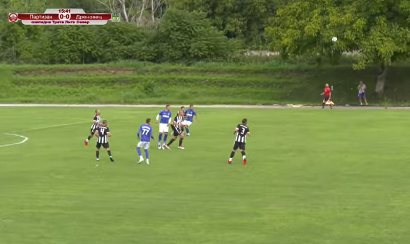 Отборът на Дреновец загуби на крайно негостоприемния терен в Червен