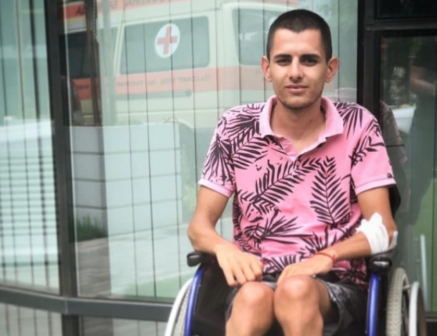 Горчиви гроздови зърна е дебютната книга на д р Мария Георгиева