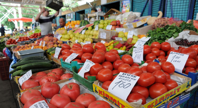 Промените на цените при домати краставици лук и картофи се