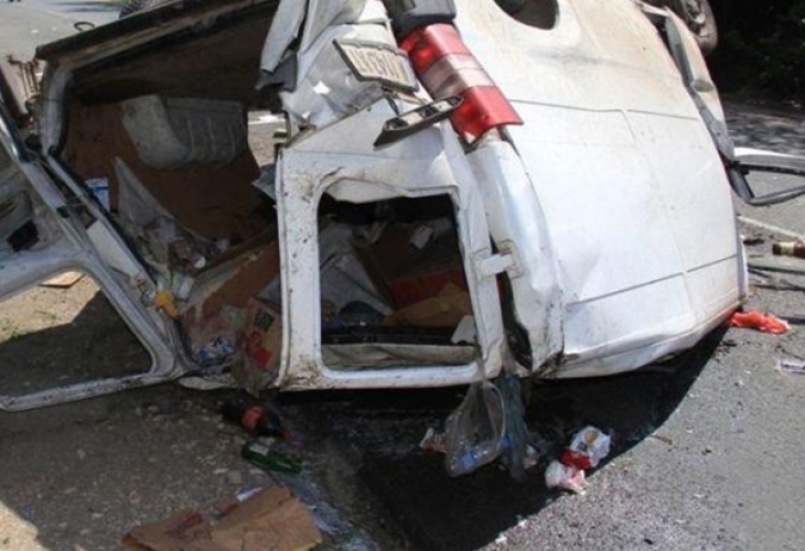 Зверска катастрофа между тир и микробус затвори Ришкия проход Инцидентът