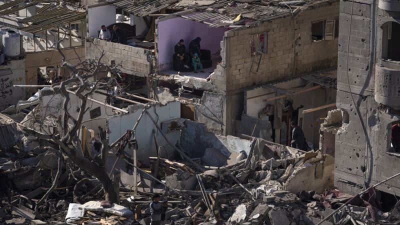 Най-малко 22-ма души бяха убити при израелски удари срещу град
