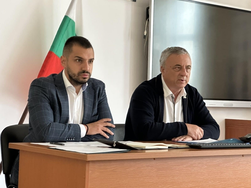 Областният управител на Враца Николай Николов и Ангел Престойски обсъдиха
