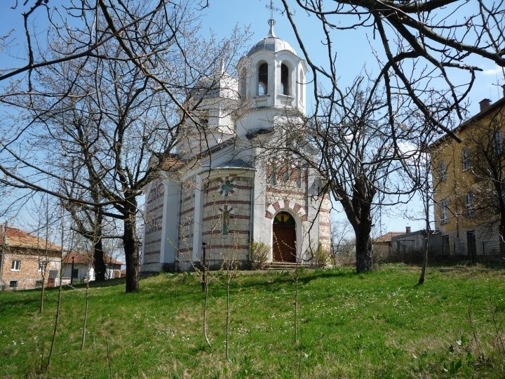Събират дарения за ремонт на църквата в Моравица
