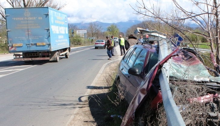 Двама са ранени при тежка катастрофа във Видинско съобщиха от
