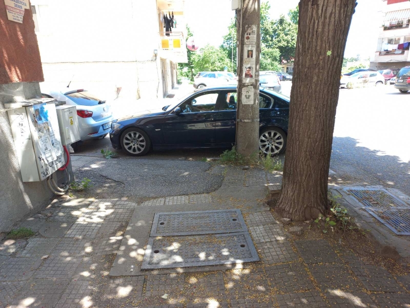 Поредният шофьор ядоса врачани с нелепото си паркиране в областния