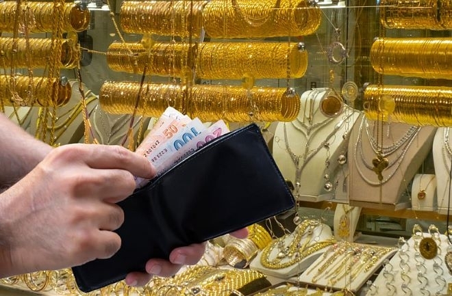 Златото отново е в центъра, българи купуват масово кюлчета и монети