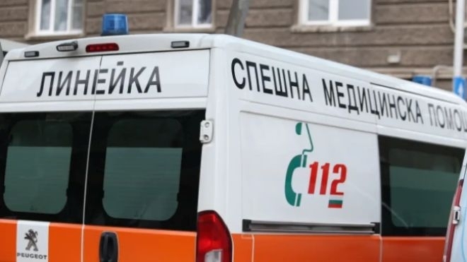 35-годишен мъж почина, след като беше затиснат от машина в Карлово