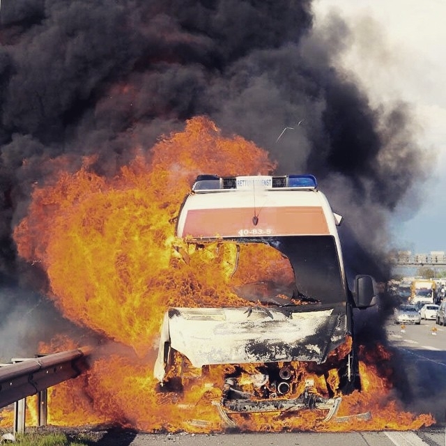 Пожар съсипа линейка във Врачанско съобщиха от полицията Случаят е от