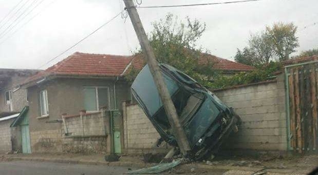 Неправоспособен водач предизвикал пътен инцидент в село Мадара Около 7 30