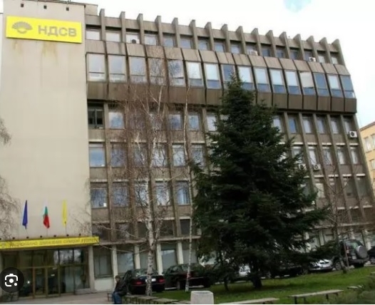 Три институции трябва да се изнесат по възможно най бързия начин