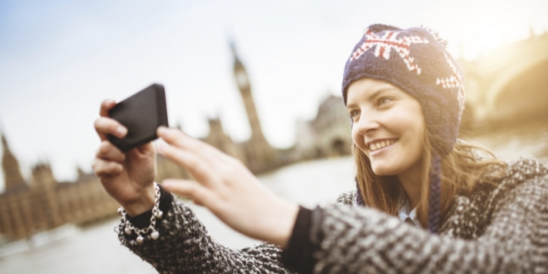 Учени от Великобритания установиха че прекалената зависимост от селфито води