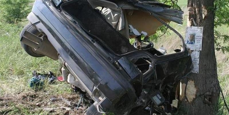 Трима души са пострдали при катастрофа край Враца съобщиха от